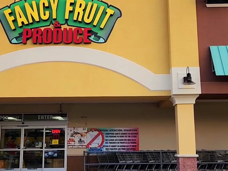 SuperFresh Market W. Colonial Orlando exterior